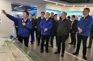中国联通党组书记、董事长王晓初到访山河智能
